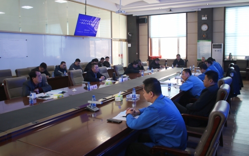 11月9日，，，，，，，公司调研组在东荣二矿调研技术经济一体化工作
