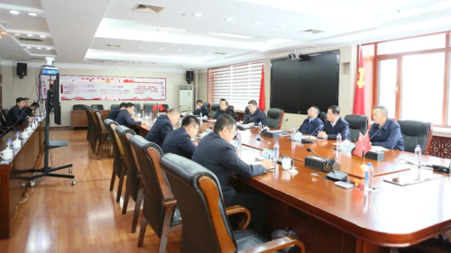 11月17日下午，，，，，，集团公司党委书记王佳喜主持召开集团公司党委理论学习中心组集中学习（扩大）会议-1